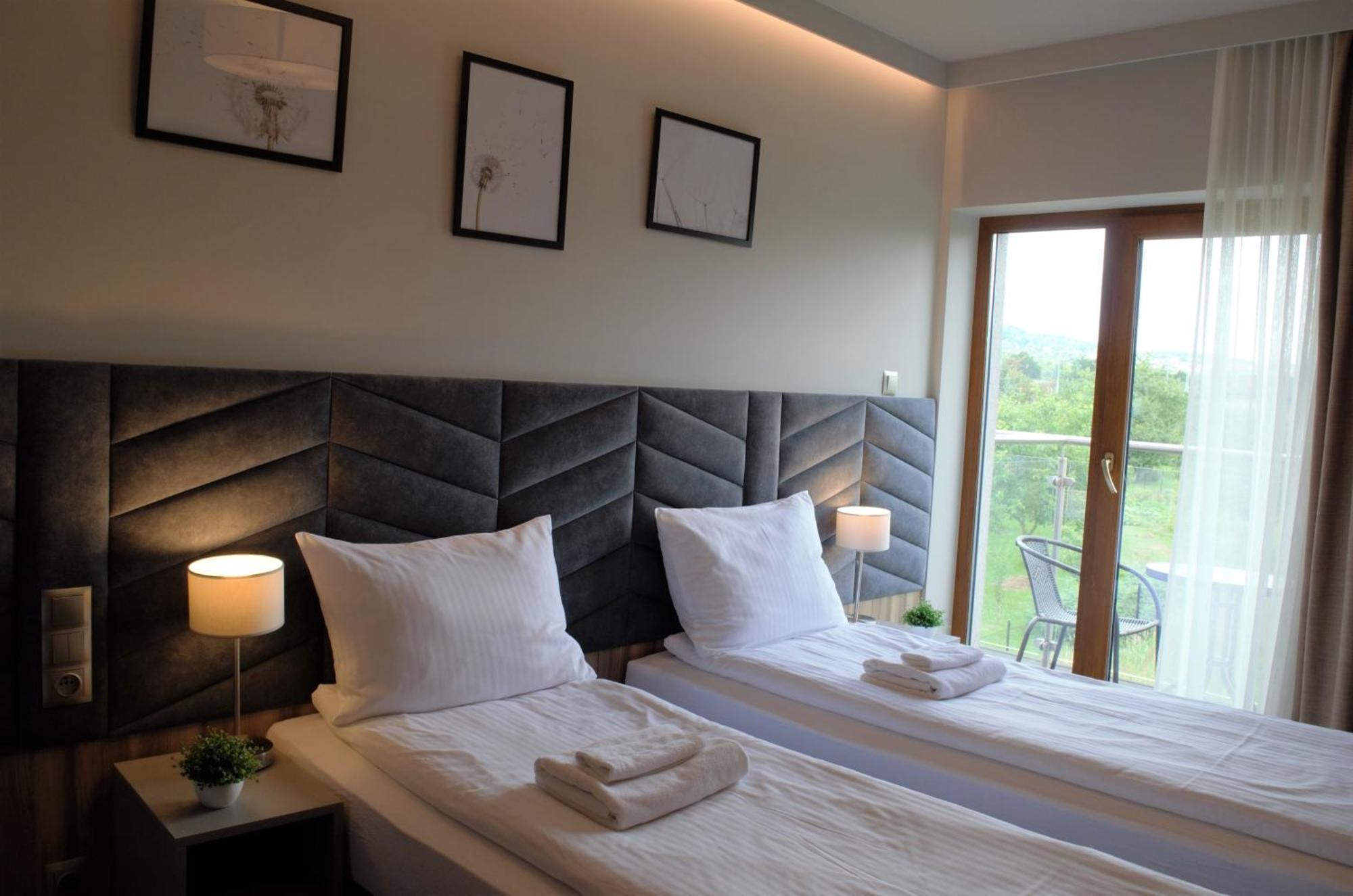 Villa & Gospoda Krakowska Kobiernice Esterno foto
